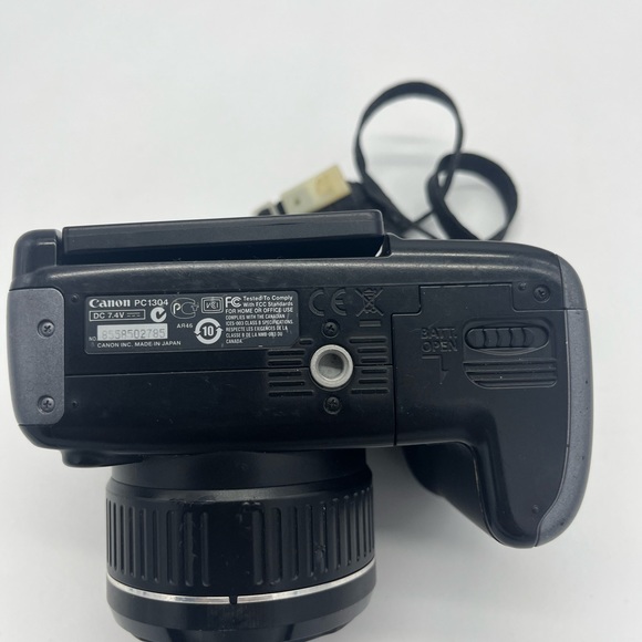 Canon Powershot SX10IS 10MP Digital Camera with 20x Optical Stabilized Zoom - Picture 5 of 10